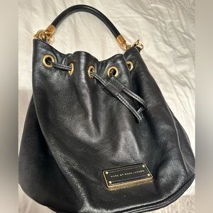 Marc Jacobs Vintage Black Leather Bucket Bag Large with Shoulder strap